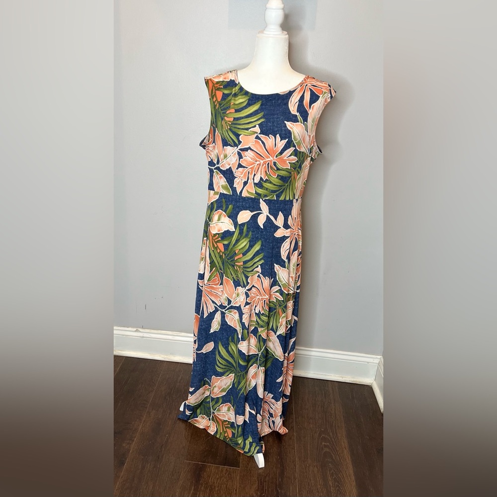 Women’s dress (Glamour Maxi Dress)